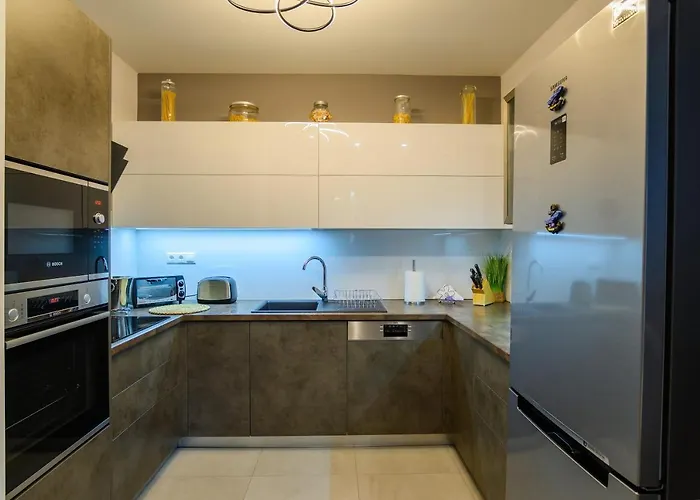 Perczel * באלאטונפורד